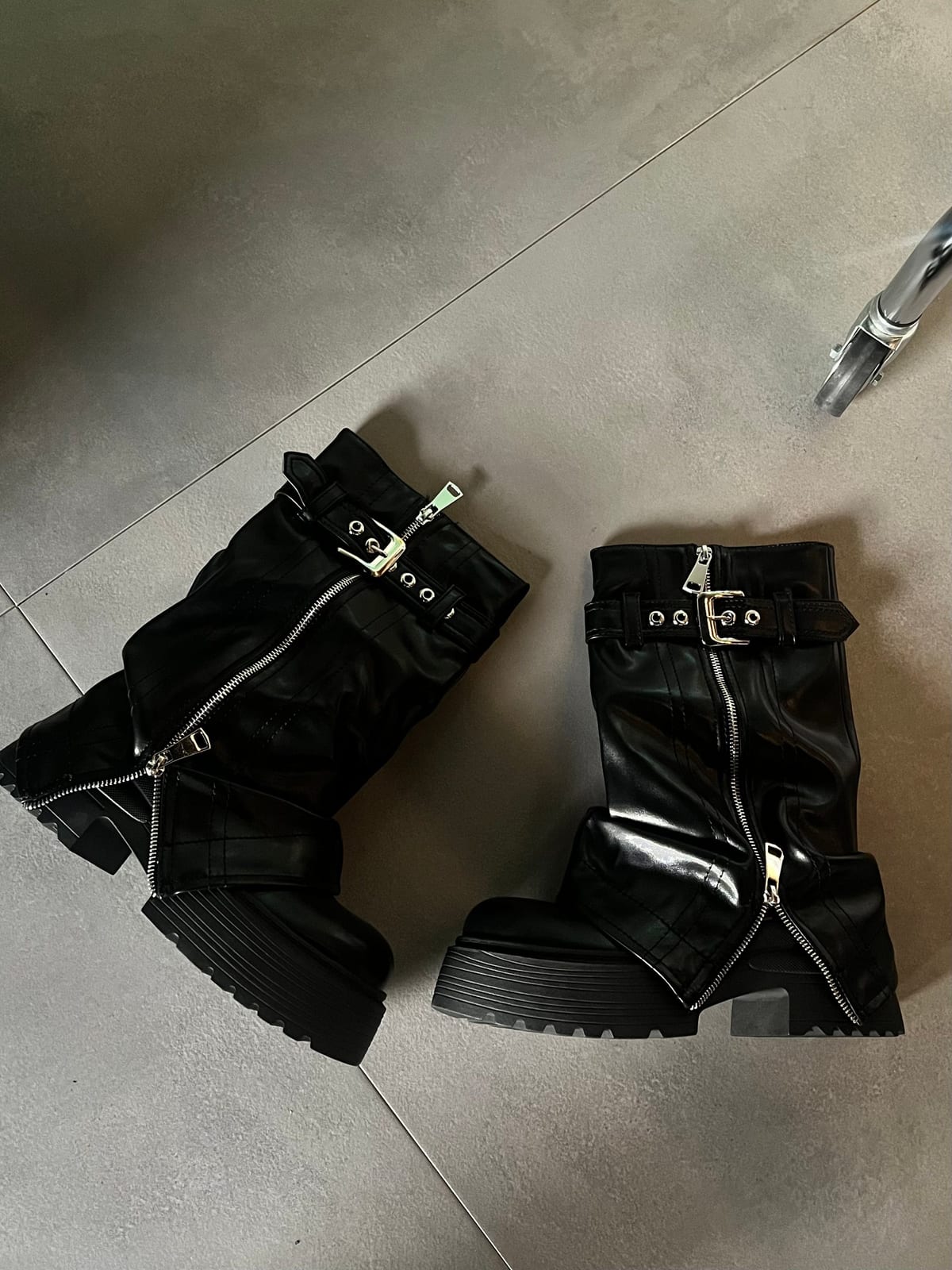 BADGAL Boots 1