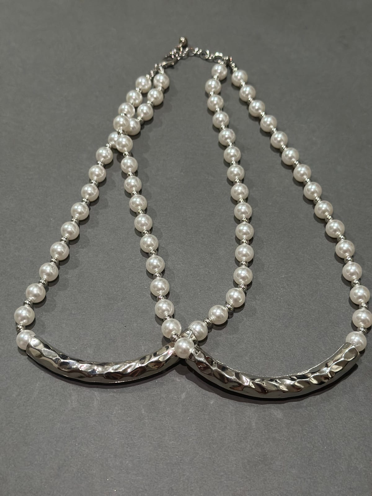 Intertwined necklace 3